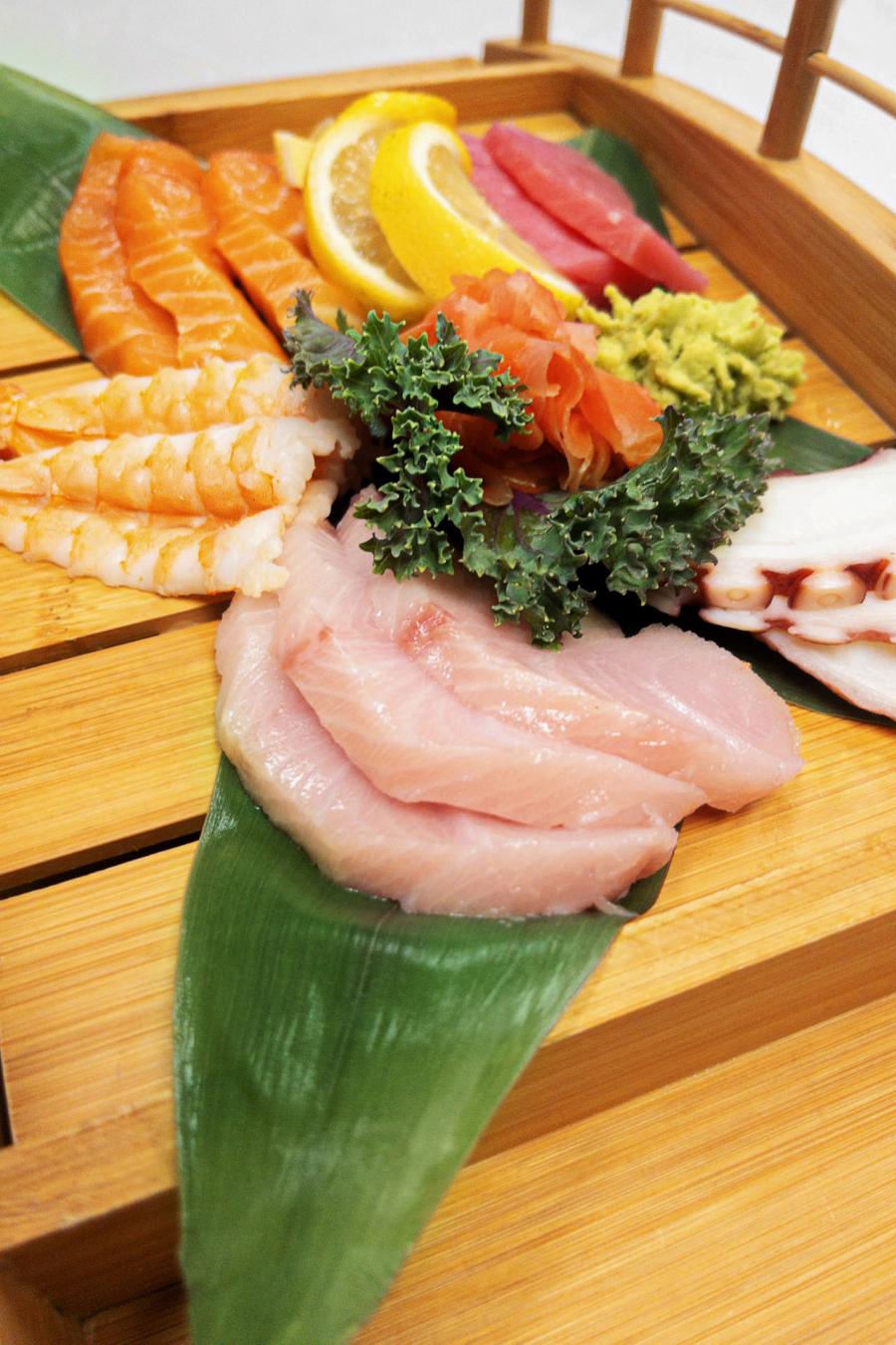 Sushi - Raw Sashimi Dinner